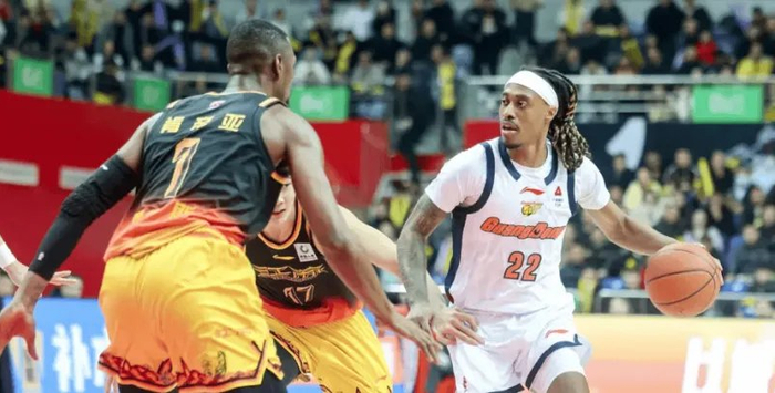 广东力克江苏杜锋弃用麦考尔引热议