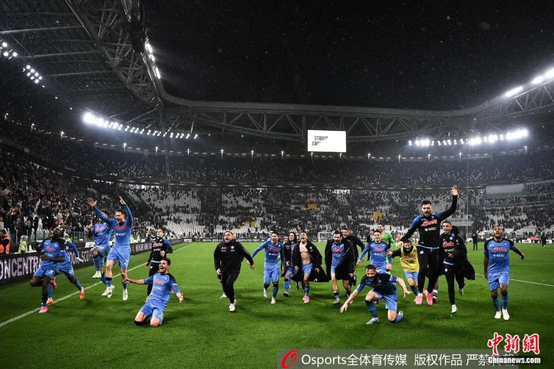 那不勒斯时隔33年重夺意甲冠军 马拉多纳精神延